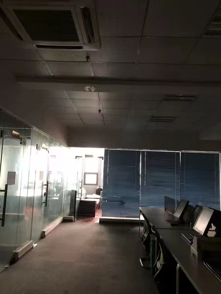 合肥市经开区莲花路百乐门名品广场11幢1313办公用房