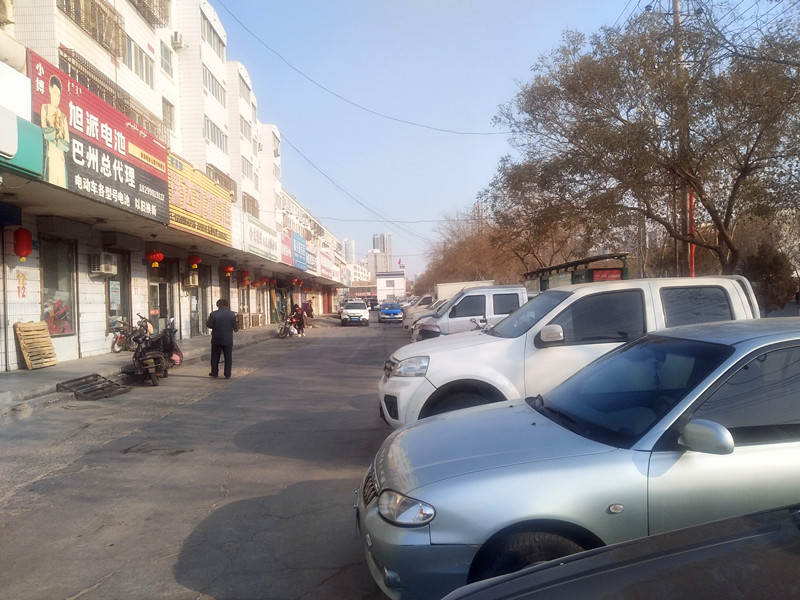 位于新疆库尔勒市团结辖区兰干路金杏小区1栋1层商业用房及应分摊土地