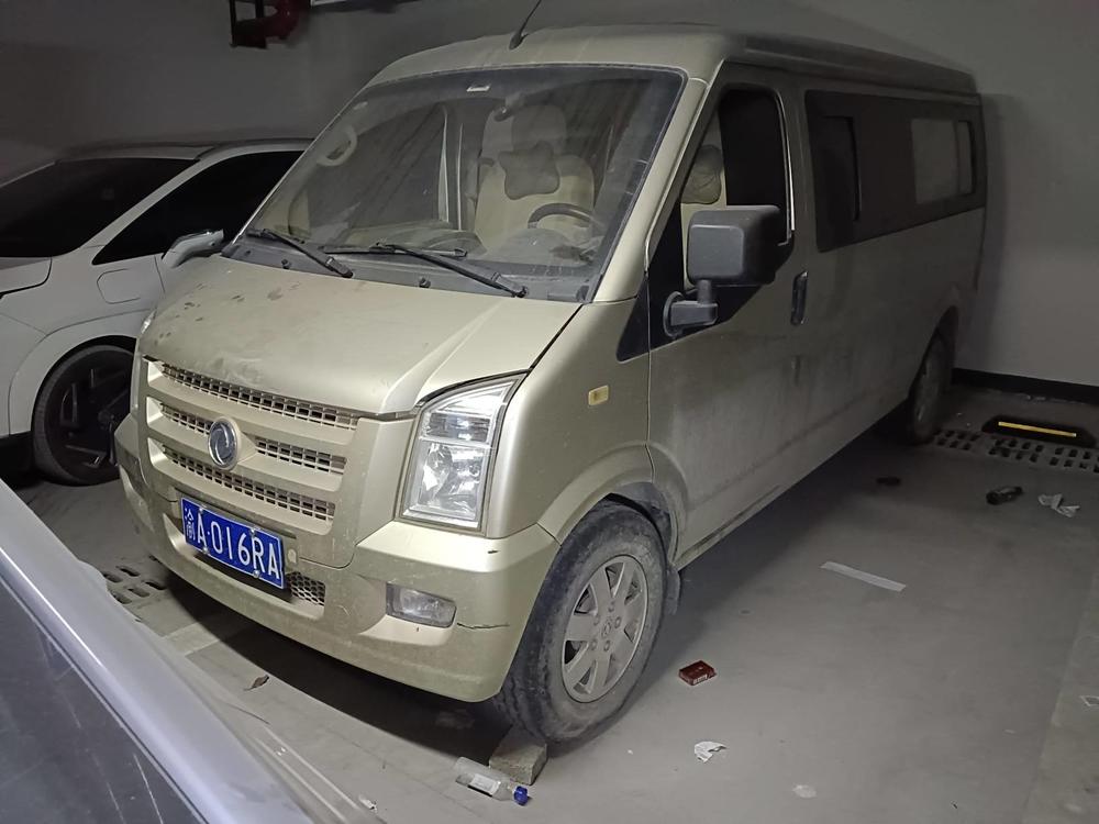 东风牌小型面包车
